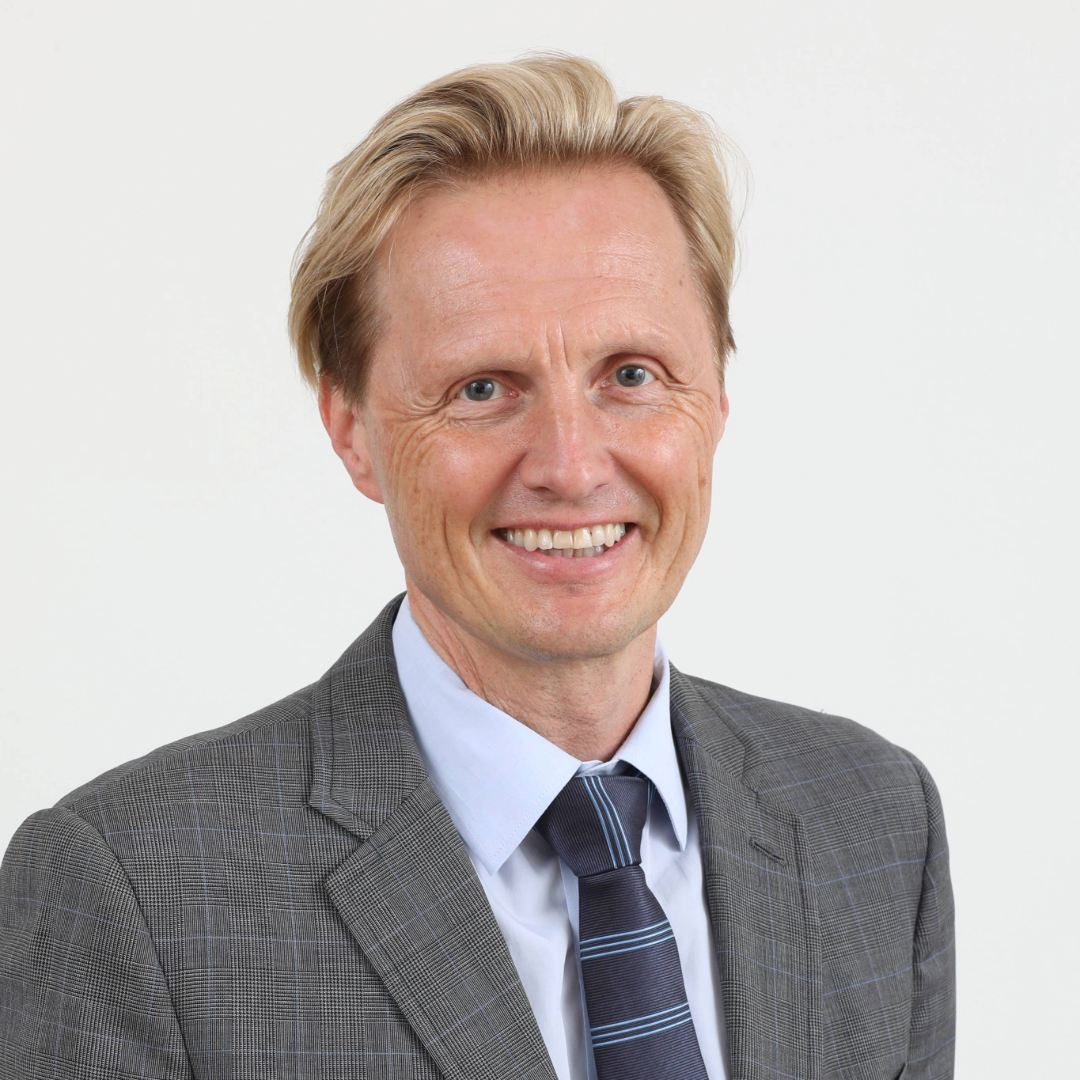 Vesa T. Tontti, CFA, Senior Portfolio Manager, Columbia Threadneedle Investments
